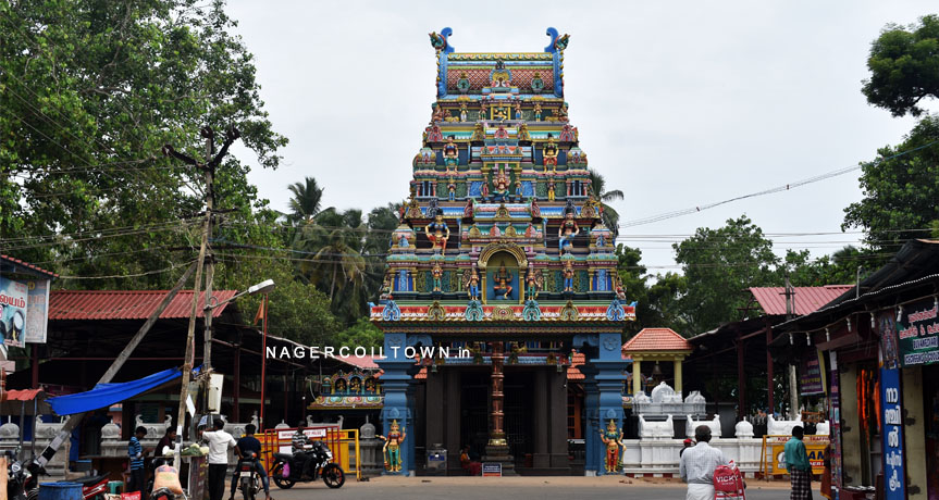Mandaikadu Bhagavathi Amman Temple, Women's Sabari Mala ...